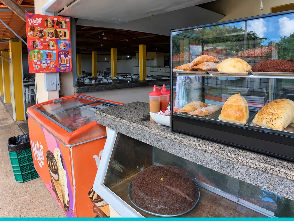 Foto de exemplo: Quiosques e restaurante